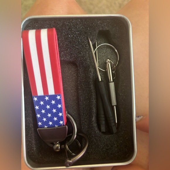 Kunio | NIB sporty Lexus Zinc Alloy Frame Luminous Effect Key Cover w/keychain - Picture 5 of 16